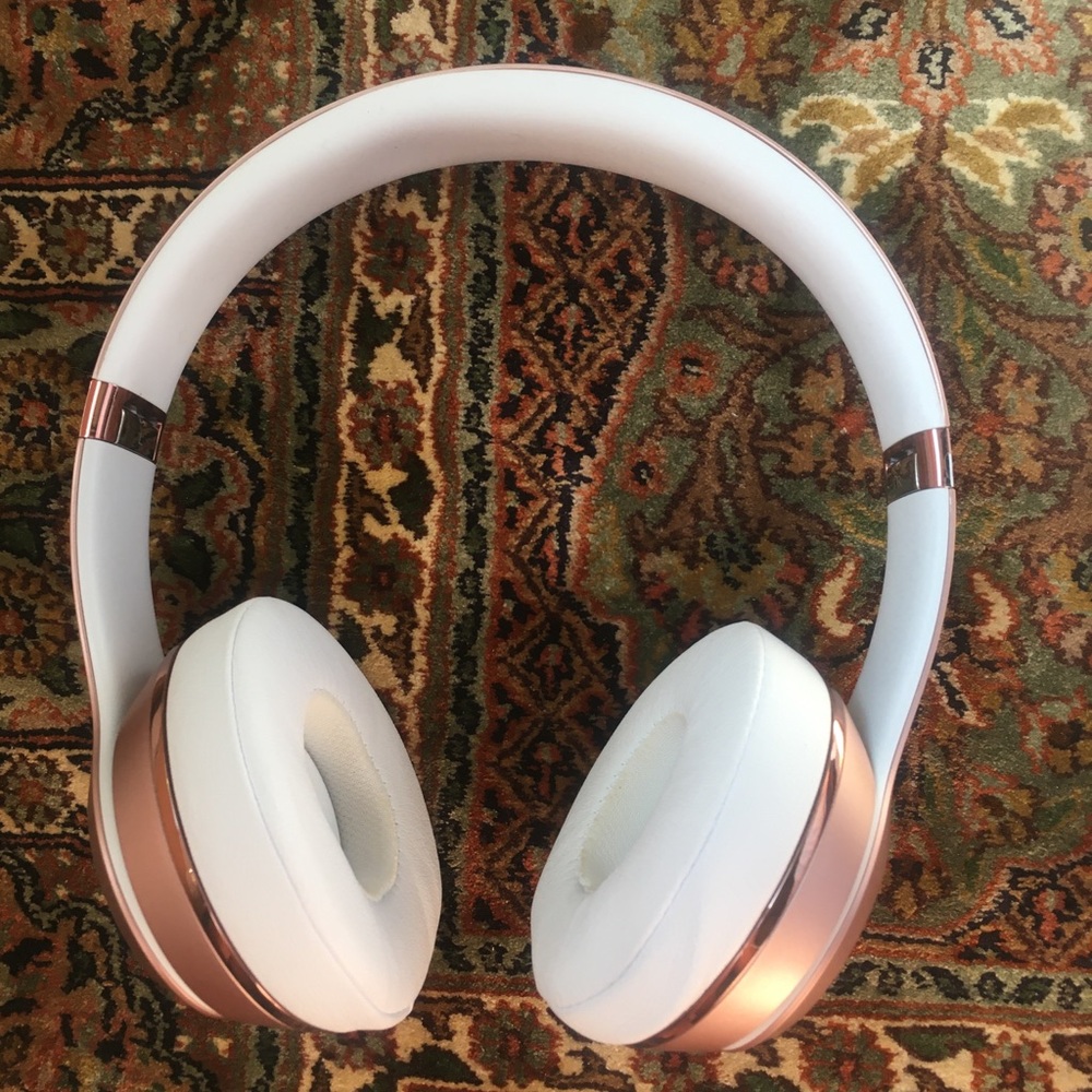 Beats Solo Rose Gold Wireless Headphones